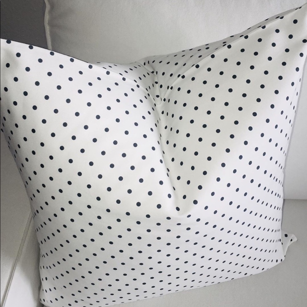 CasaMía White/Blue Small Polka Dot Pillow Cover